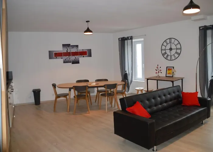 Apartment 10 Rue Du Renard Mauleon