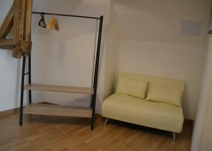 10 Rue Du Renard Mauleon